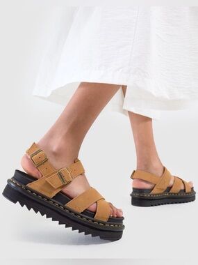 🖤Size 8 - NWT: DR. MARTENS - Women's VOSS II Sandals